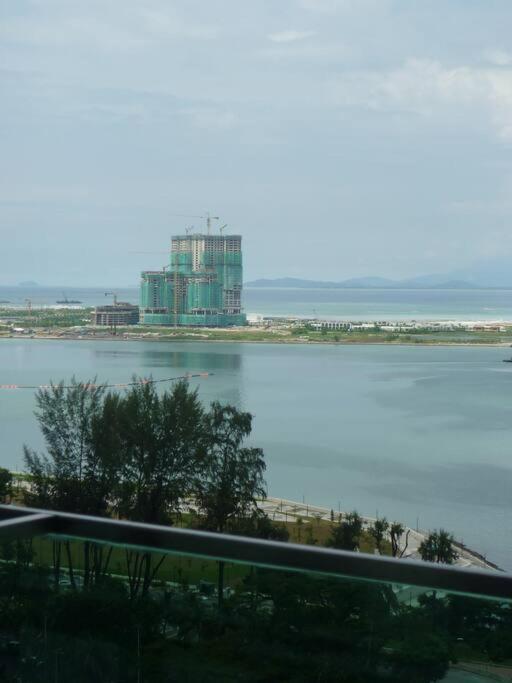 Apartment At Middle Floor Sea View George Town
