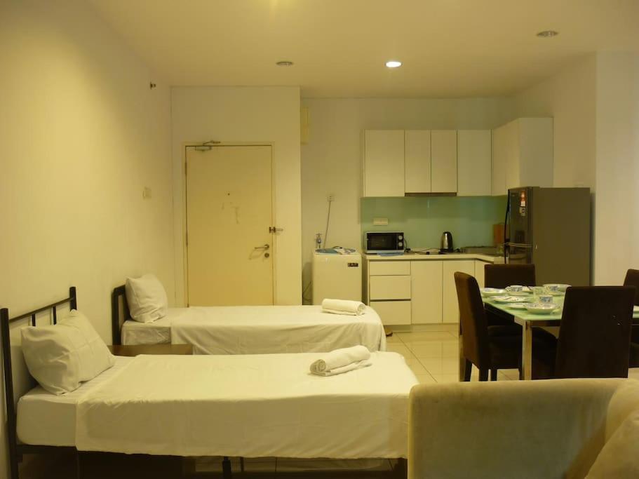 Apartment At Middle Floor Sea View *