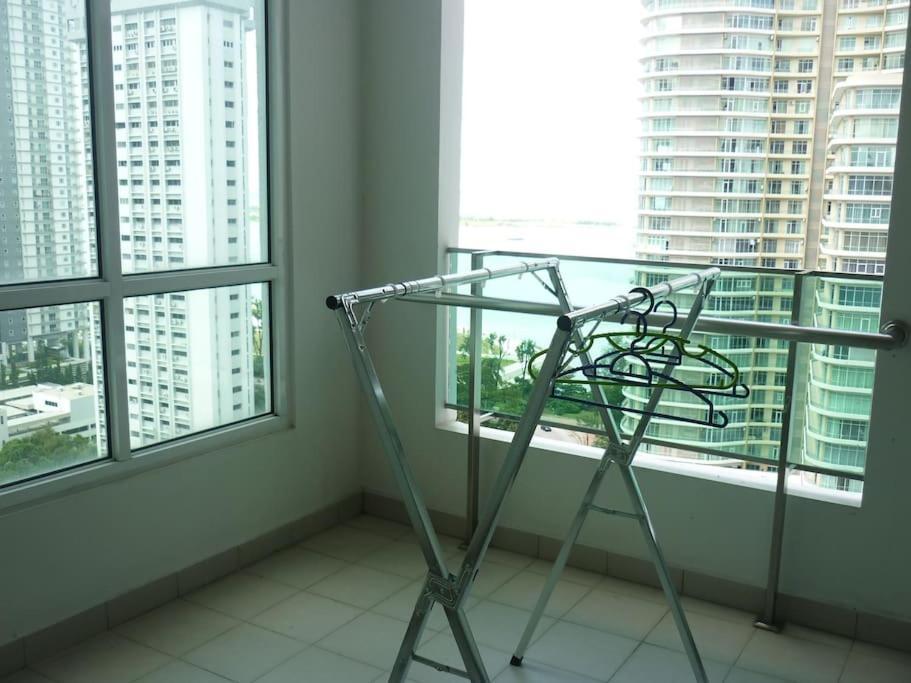 At Middle Floor Sea View Apartment George Town