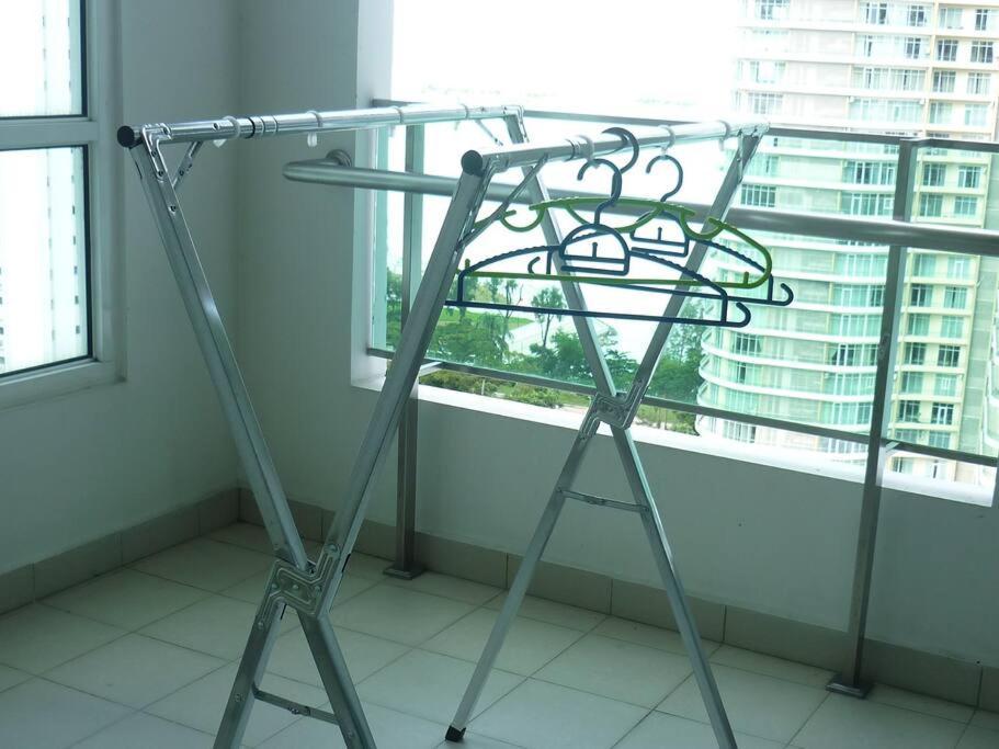 At Middle Floor Sea View *