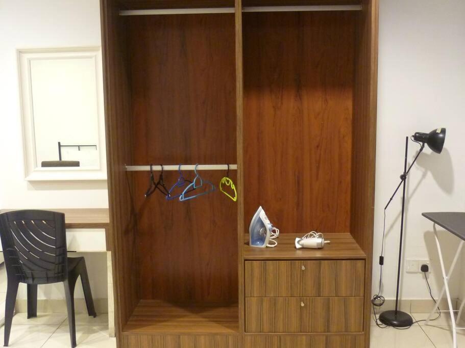 At Middle Floor Sea View Apartment